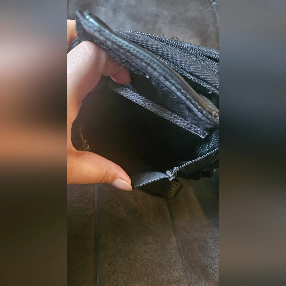 TUMI 580C Men's Black Nylon Messenger Crossbody Bag